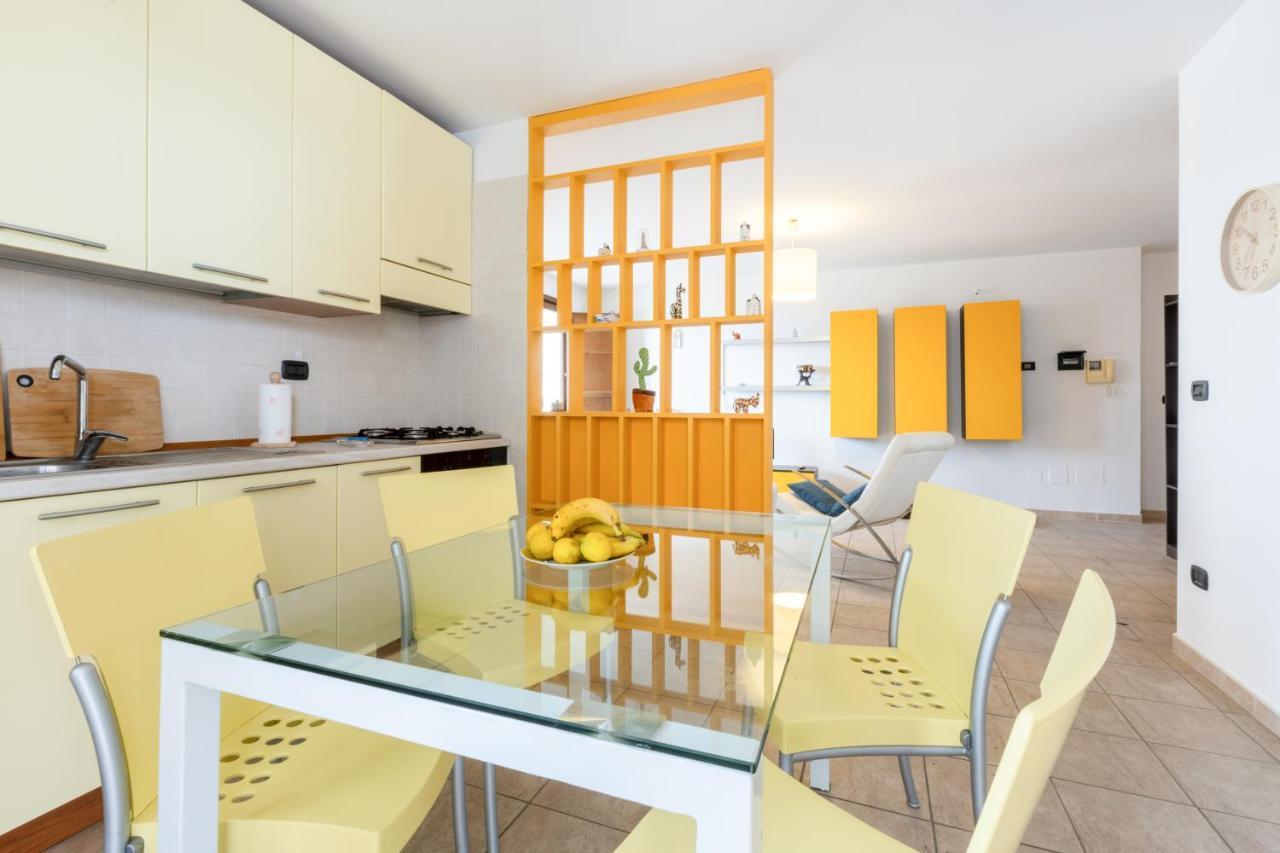 Апартаменты Lecce Colorful Flat With Terrace & Parking Экстерьер фото